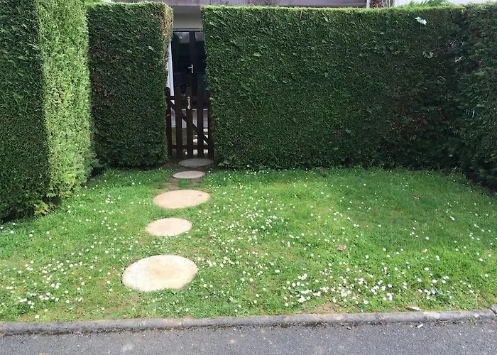 Lägenhet Rez De Jardin En Acces Direct